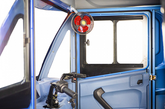 Грузовой электротрицикл Rutrike КАРГО Кабина 1500 60V1000W