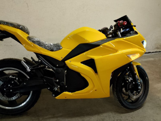 Электромотоцикл Yamaha R3